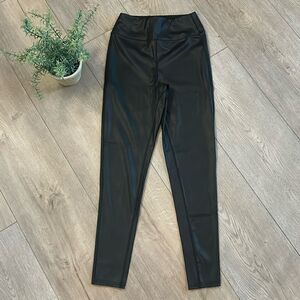 LIKE NEW THREAD AND SUPPLY FAUX LEATHER LEGGINGS BLACK SIZE SMALL HIGH RISE